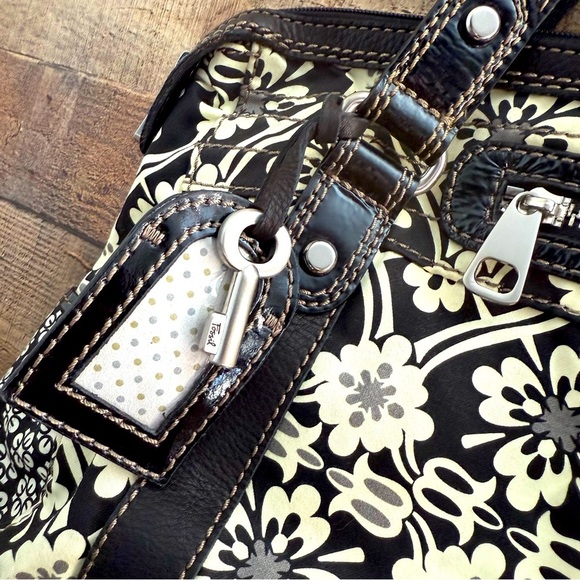 NWOT Fossil Women’s XL Floral Utility/Travel Tote Bag - Picture 5 of 13